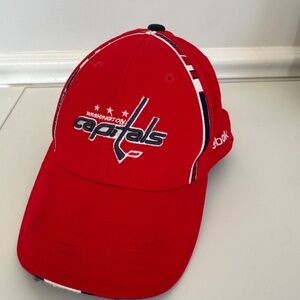 Washington Capitals Reebok Center Ice Collection Fitted S/M - Hat Cap NHL Hockey